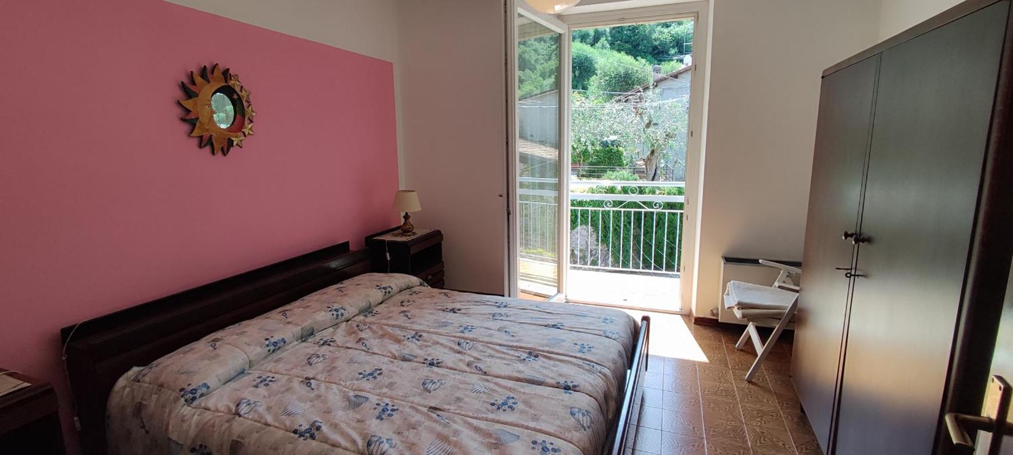 Apartamento Attico Nel Borgo Torri Del Benaco Exterior foto