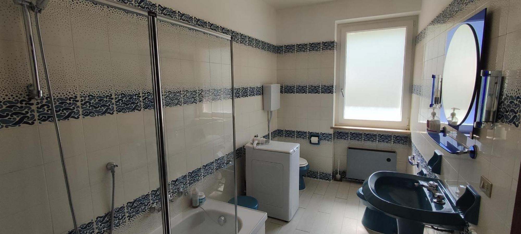 Apartamento Attico Nel Borgo Torri Del Benaco Exterior foto